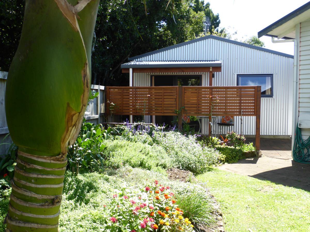 Bungalow On Bell Common Tauranga Exteriör bild