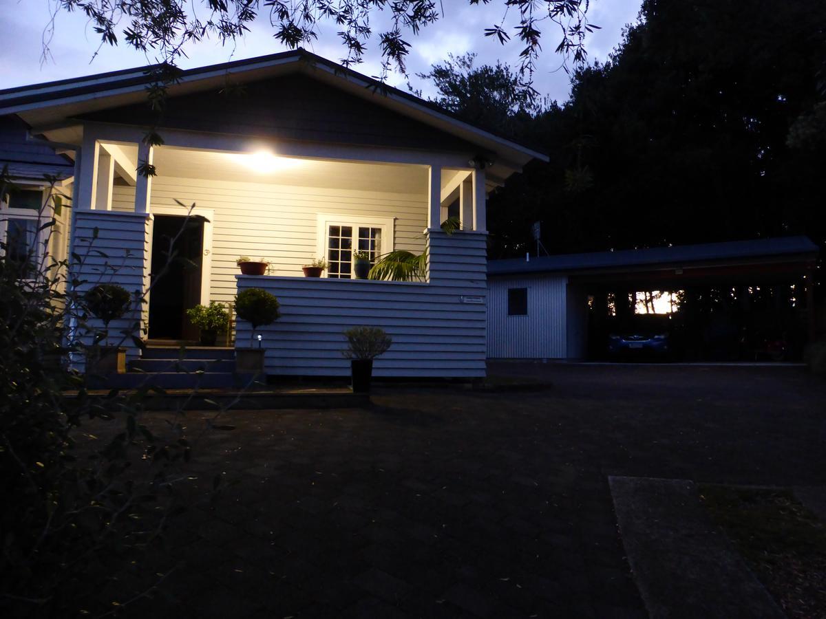 Bungalow On Bell Common Tauranga Exteriör bild